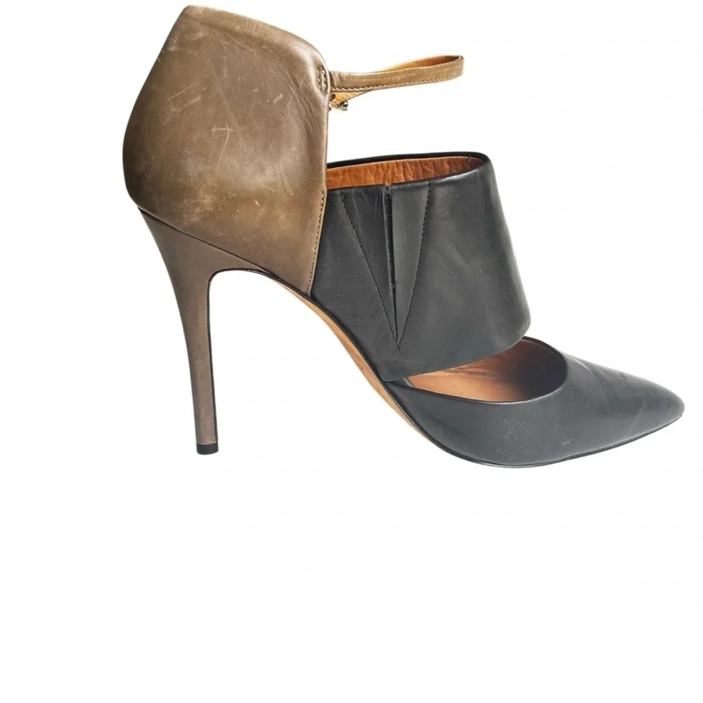 Coach Heart Pointy Toe Pump Black Olive Green Leather  Size 11